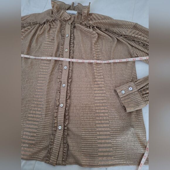 ANTIK BATIK L goldyone blouse, ruffle detail - Picture 10 of 12